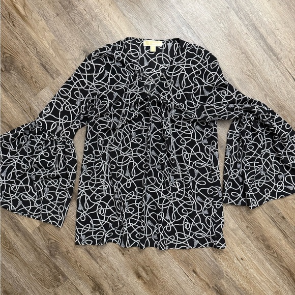 Michael Kors • Chain Detail Bell Sleeve Boho Top - Picture 3 of 11